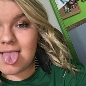 Meet your Posher, Abbey